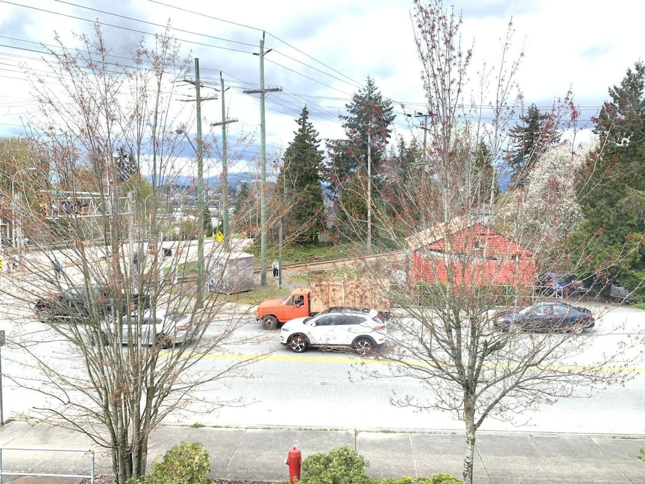 B&B In Fraser Valley アボッツフォード エクステリア 写真